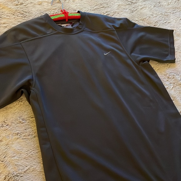 Nike Large Dri-Fit Charcoal Color - Picture 7 of 12